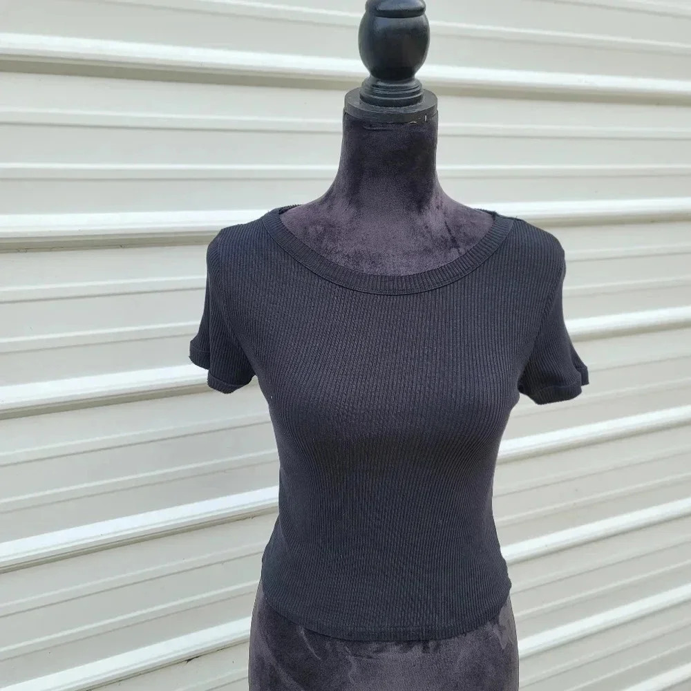 Urban Rebel Women's L Stretch Ribbed Black Crop Top Casual T-Shirt Crew Neck